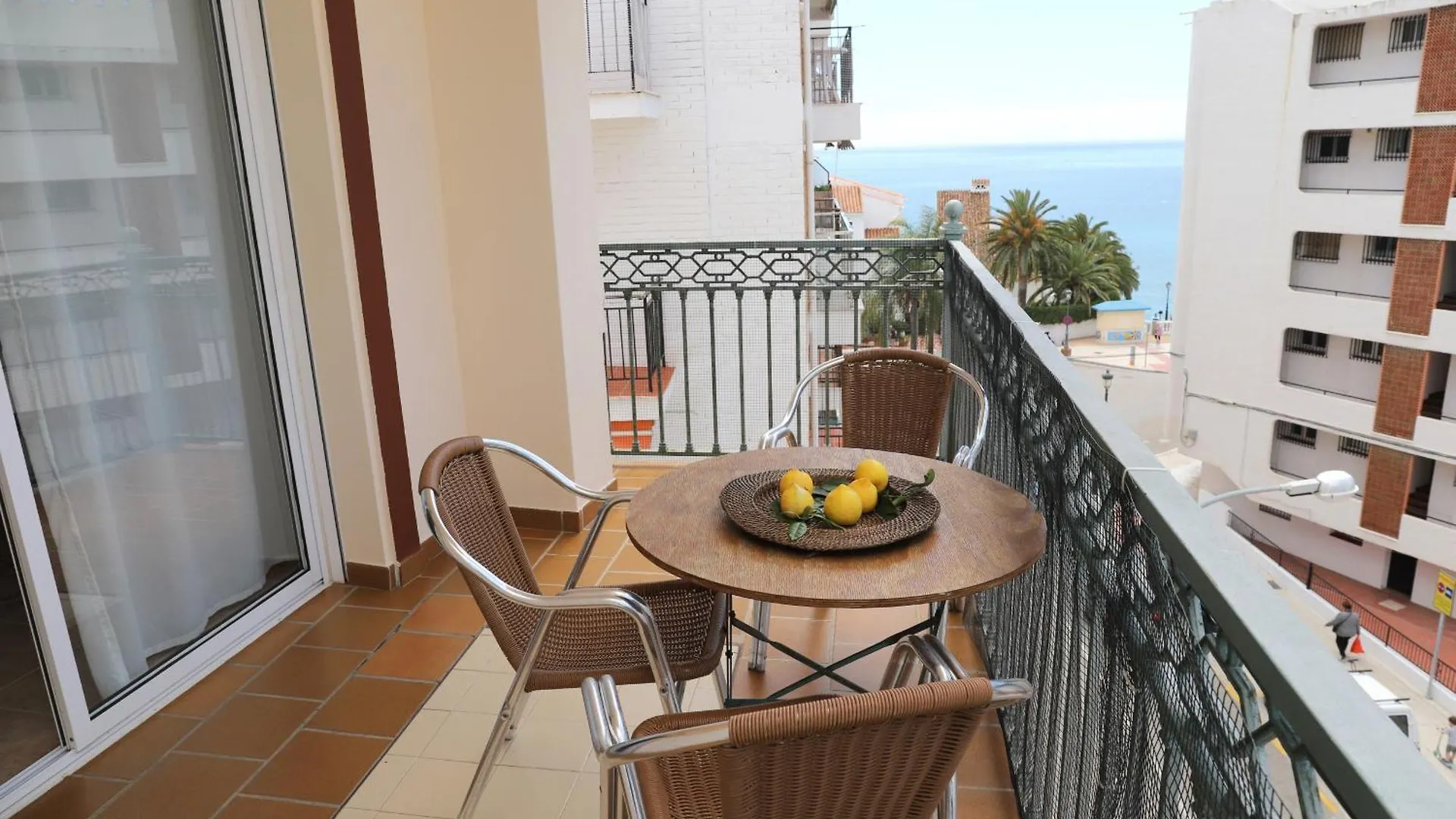 Apartamentos Latin Nerja