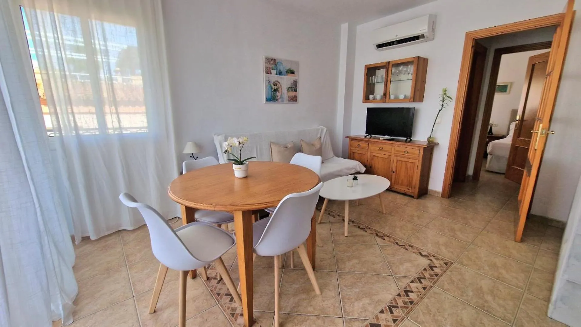 Apartamentos Latin Nerja 0*,  Espagne
