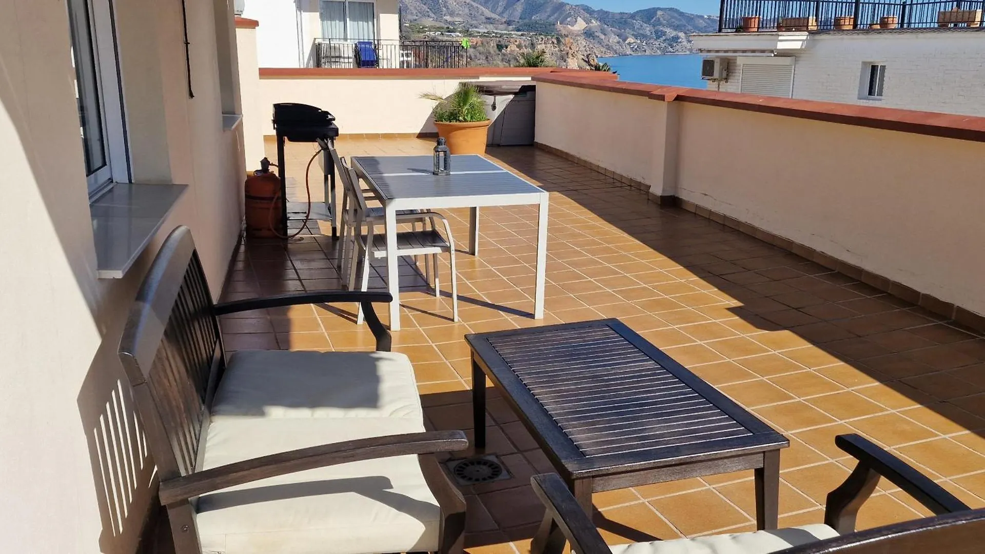 Apartamentos Latin Nerja Aparthotel