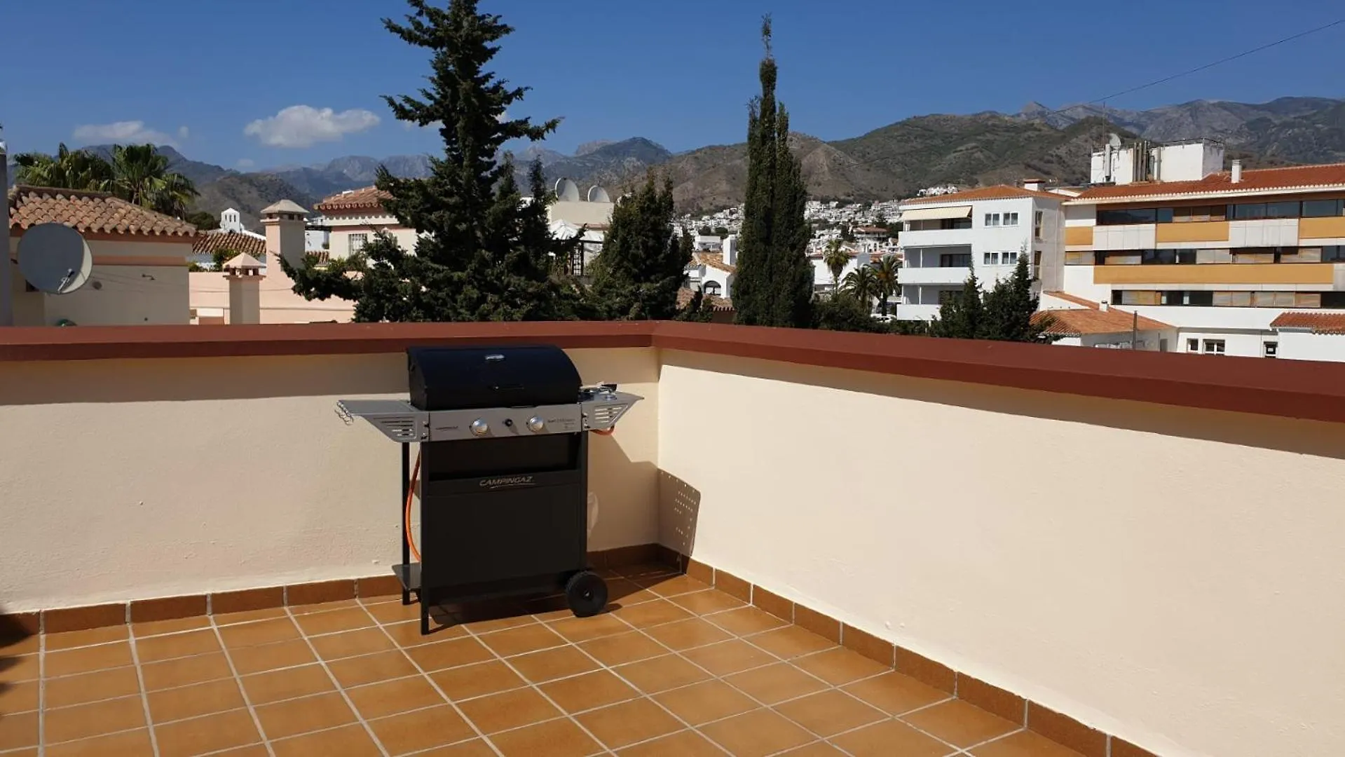 Apartamentos Latin Nerja Aparthotel