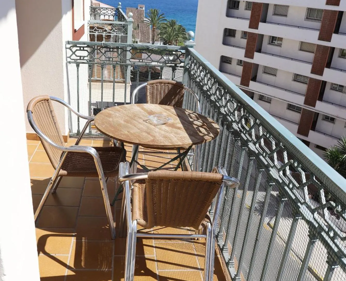 Apartamentos Latin Nerja